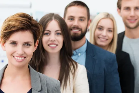 In der heutigen Arbeitswelt ist der Mangel an Fachkräften ein sehr präsentes Thema. © Adobe Stock, contrastwerkstatt